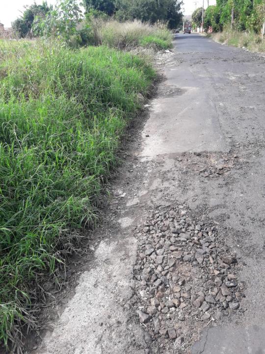Foto 8 de 11 — Que asfalto é esse? Moradora reclama: “Foi recapeado o Jardim América inteiro e a minha rua ficou esquecida”